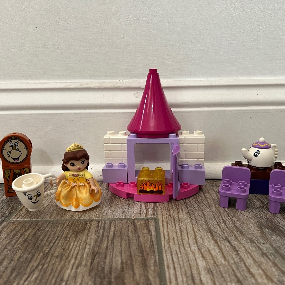 Lego Duplo disney beauty and the beast belle cogsworth potts chip tea 10877